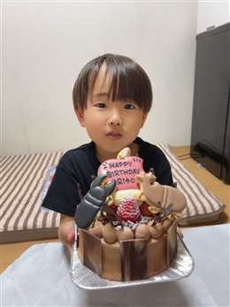 子どもの誕生日の記念写真