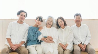 入居者と家族の集合イメージ